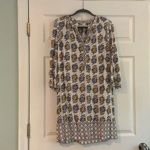 Beautiful tunic! Great condition.
